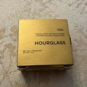 Hourglasss veil translucent setting powder .07oz